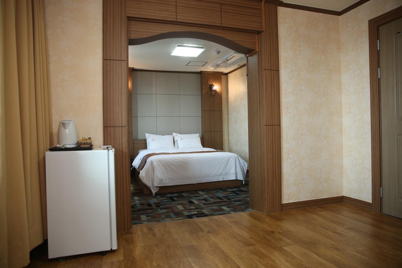 Uljin Grand Hotel Экстерьер фото