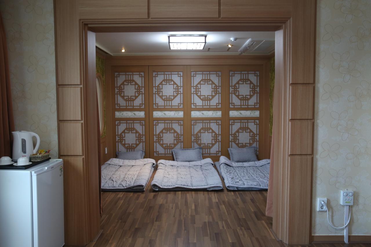 Uljin Grand Hotel Экстерьер фото