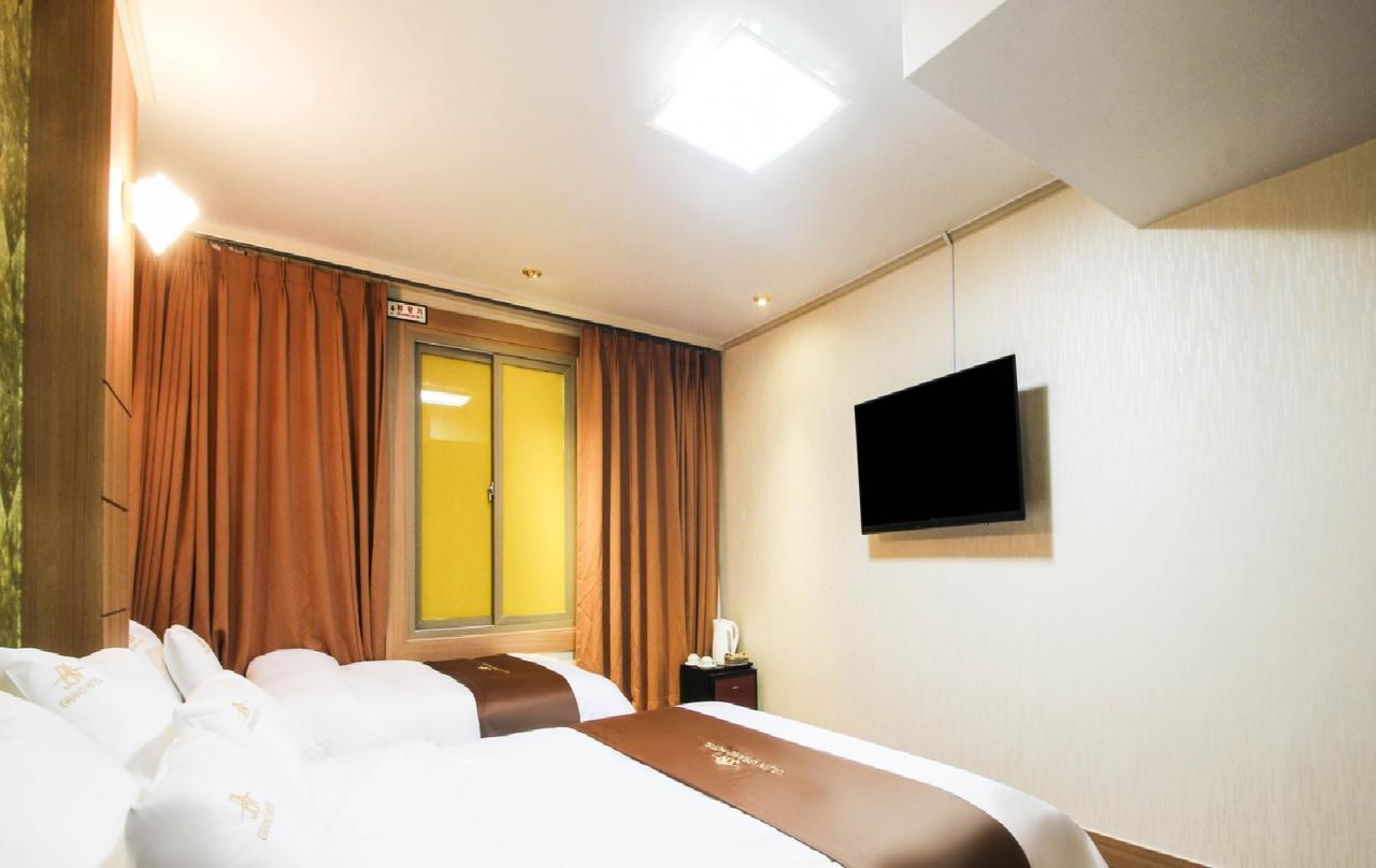 Uljin Grand Hotel Экстерьер фото