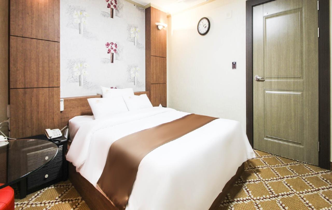 Uljin Grand Hotel Экстерьер фото
