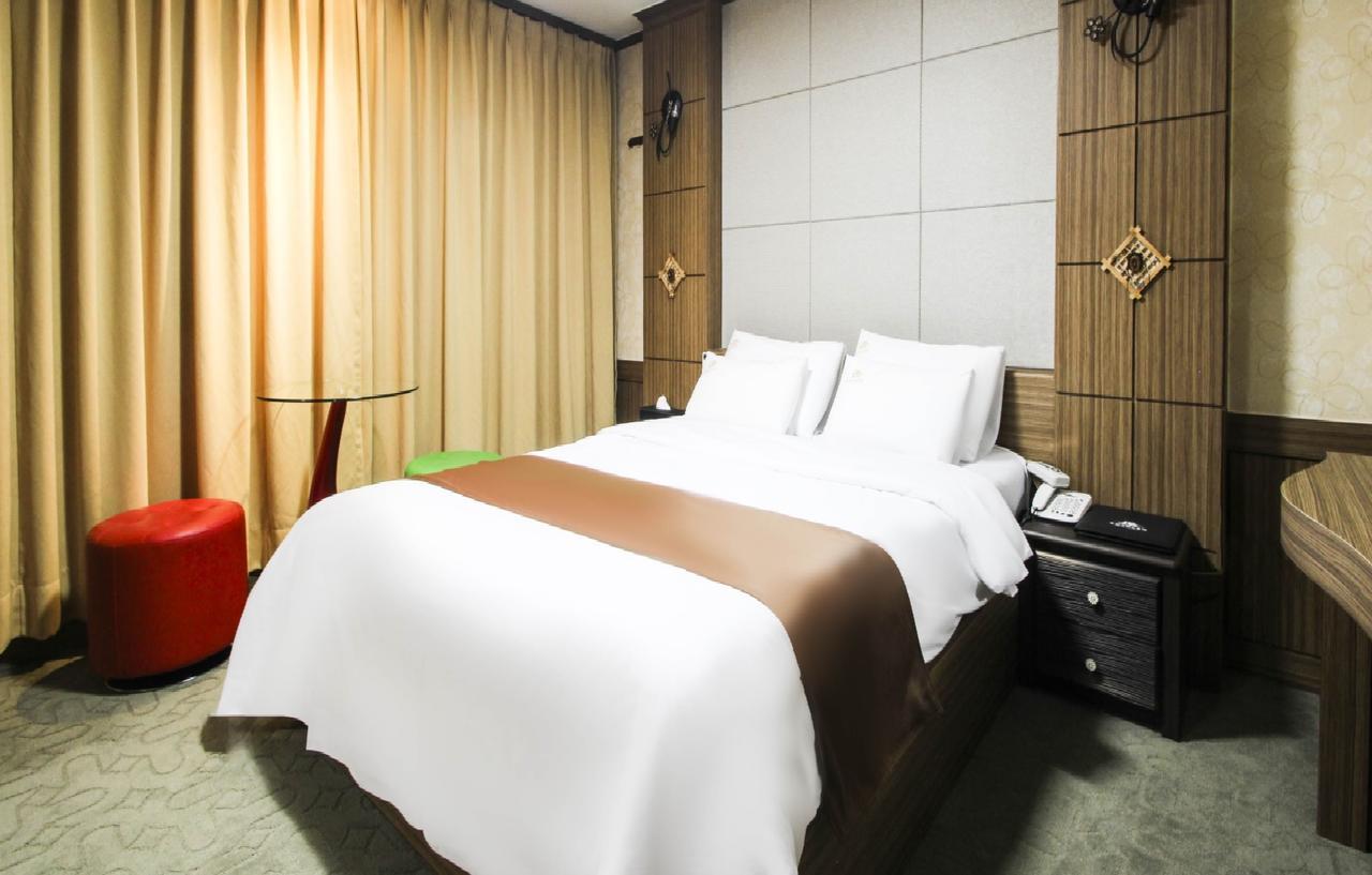 Uljin Grand Hotel Экстерьер фото