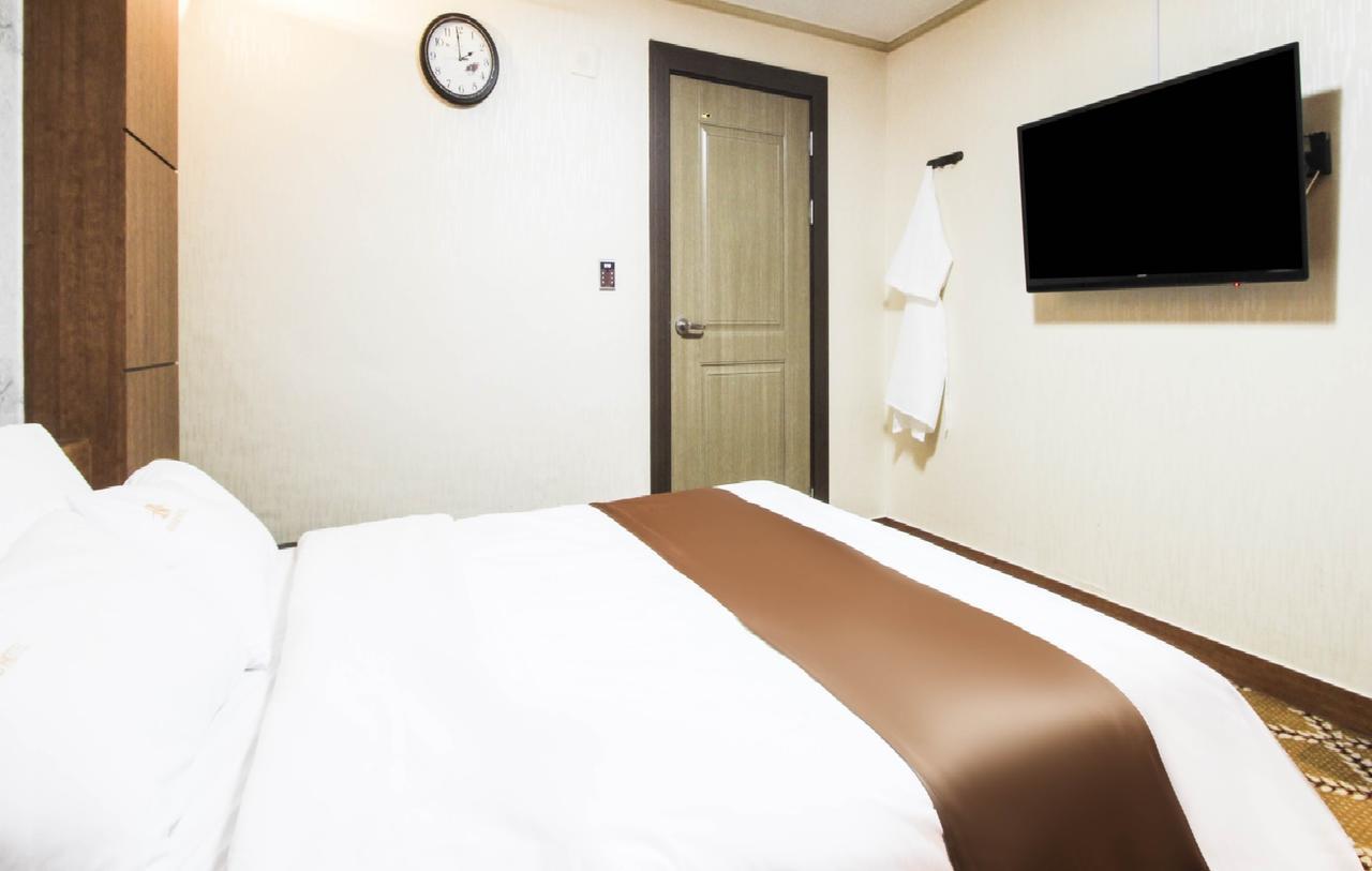 Uljin Grand Hotel Экстерьер фото
